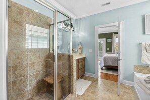 Shower - Living the Dream at Palm Estate Retreat (Surfside Beach)