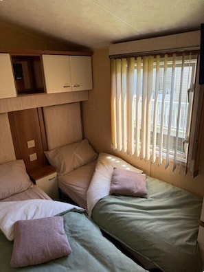 Room - Happy Days Caravan Park - Holiday Accommodation 21912 (Abergele)