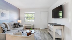 Smart TV - Landing | Stunning 1BD, Pool, Clubhouse (Kissimmee)