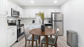 Fridge, dining tables - Landing | Beautiful 1BD, Clubhouse, Gym (Kissimmee)