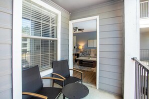 Terrace/patio - Landing | Amazing 1BD, Game Room, Gym (Tallahassee)