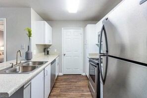Fridge, dining tables - Landing | Incredible 2BD, Gym, Clubhouse (Tallahassee)