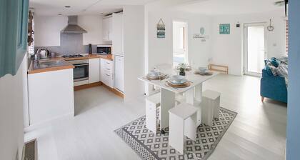 Host Stay Aurora Shore