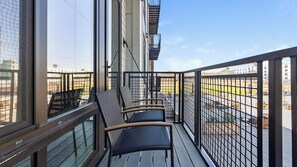 Property grounds - Landing | Stunning 1BD, Yoga Studio, Gym (New Haven)