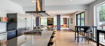 Landing | Amazing 2BD, Game Room, Gym
