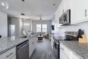 Fridge, dining tables - Landing | Amazing 2BD, Gym (Longs)