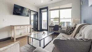 Smart TV - Landing | Stunning 1BD, Game Room, Clubhouse (Atlanta)