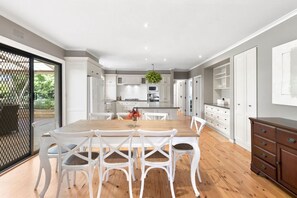 Dining - The Gathering House - Sleeps 18 - Woodfire (499557) (Drysdale)