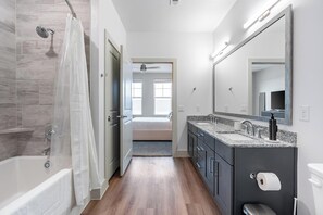 Bathroom - Landing | Chic 2BD, Pool, Clubhouse (San Marcos)