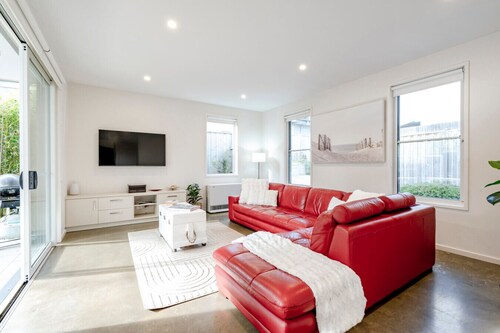 Ocean Grove Beach House 2 - Pets - Late checkout - Accessible