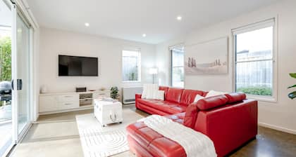 Ocean Grove Beach House 2 - Pets - Late checkout - Accessible