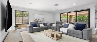 Summer Breeze - 10 mins to Barwon Heads & Torquay! (499552)