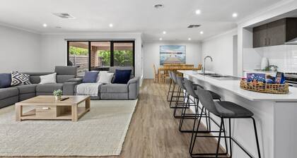 Summer Breeze - 10 mins to Barwon Heads & Torquay! (499552)