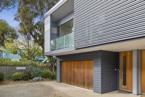 Exterior detail - OG- By the Sea, 400m to Beach (499549) (Ocean Grove)