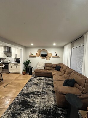 Living area - Serene 2-bedroom house with AC in beautiful Saint Ann (Saint Ann)