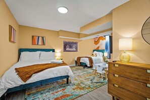 5 habitaciones, tabla de planchar con plancha y wifi gratis 