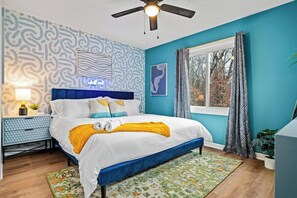 5 bedrooms, iron/ironing board, free WiFi, bed sheets - 5BR Shenandoah Resort Home - Hot Tub, Bowling (McGaheysville)