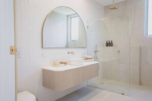 Hair dryer - Coastal Waters - Spa, Sleeps 8, Newly Renovated (499538) (Ocean Grove)