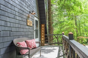 Terrace/patio - Little Bear Cabin Robbinsville NC (Robbinsville)