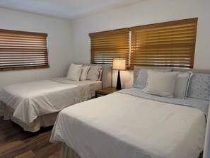 Room - Salt and Soak Clearwater Retreat (Clearwater)