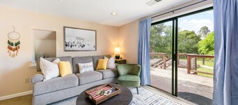 Private 1BR Guesthouse Close to DT Auburn