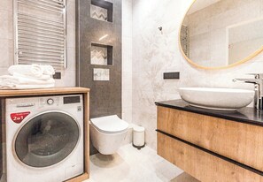 Shower, hair dryer, towels - Sopot City Comfort Apartment #2 (Sopot)
