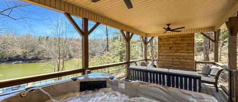 Bain à remous extérieur