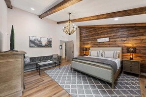 5 bedrooms, iron/ironing board, free WiFi, bed sheets