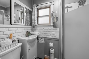 Bathroom - Bear Necessities - Lake Adjacent, Pool Table, Dog Run, Water Views (Big Bear Lake)