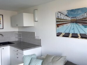 Interior - Beautiful oceanfront apartment - sleeps 3 (FOURAS)