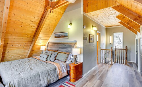 6.5 Acre Retreat w/ Natural Spring + Mountain View