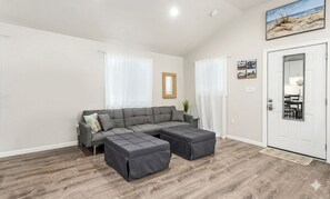 Living area - Cozy cottage in peaceful Westport perfect for a relaxing getaway (Westport)