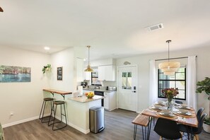 Dining - Serene at the Springs | Family • Fire Pit (High Springs)