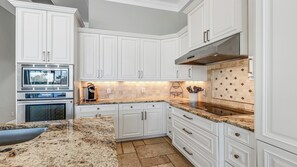 Fridge, microwave, oven, stovetop - Spacious 4 bedroom/3 bath pool home w/Western exposure (Marco Island)