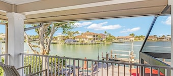 Waterfront Luxury: Spacious 7-Bed, Heated Pool and Spa Retreat
