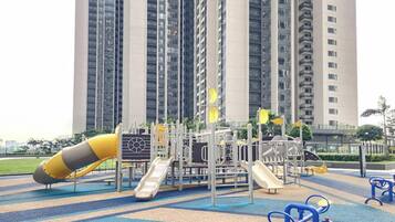 Children’s play area – outdoor