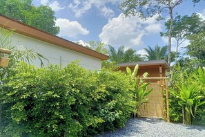 Front of property - Ao Nang Escapes Tropical Villas & Studios (Krabi)