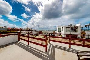 Terrace/patio - Dog-friendly retreat with ocean-view rooftop deck, pool, hot tub, & kitchen (Rosarito)
