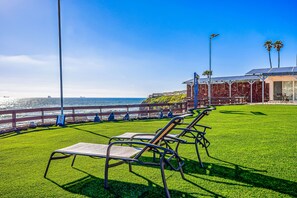 Terrace/patio - Dog-friendly villa with heated pool, hot tub, streaming, partial ocean views (Rosarito)