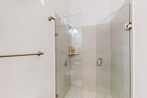 Shower, hair dryer, towels - Dog-friendly suite with hot tub, kitchenette, heated outdoor pool, private patio (Rosarito)