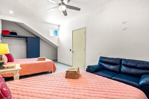 Room - Cheerful dog-friendly villa with beach views, outdoor pool, private patio, & AC (Rosarito)