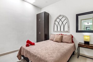 Room - Serene dog-friendly villa with impressive views, outdoor pool, private patio, AC (Rosarito)