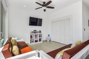 Living area - Bright dog-friendly villa with beach views, private patio, outdoor pool, kitchen (Rosarito)