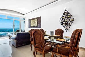 Dining - 2-story dog-friendly villa with outdoor pool, patio, 2 balconies, streaming, AC (Rosarito)