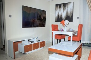 Business Apartment, City View | Ruang tamu