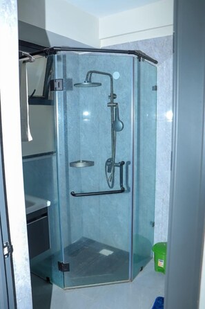 Bathroom - Kindaruma Homes Apartments (Nairobi)