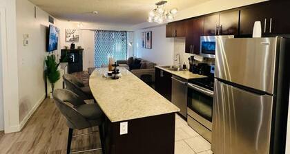 Modern Comfort in Edmonton's Heart, 2 Bedroom Apartment