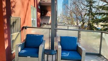 Apartment, 2 Bedrooms, Accessible, Fireplace | Balkoni