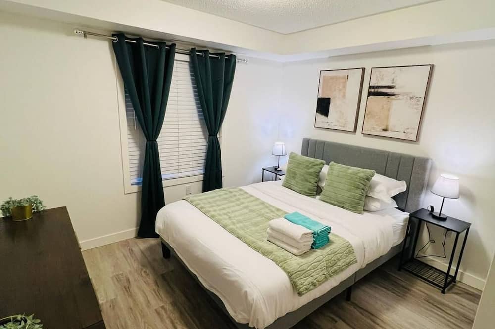 Modern Comfort in Edmonton's Heart, 2 Bedroom Apartment