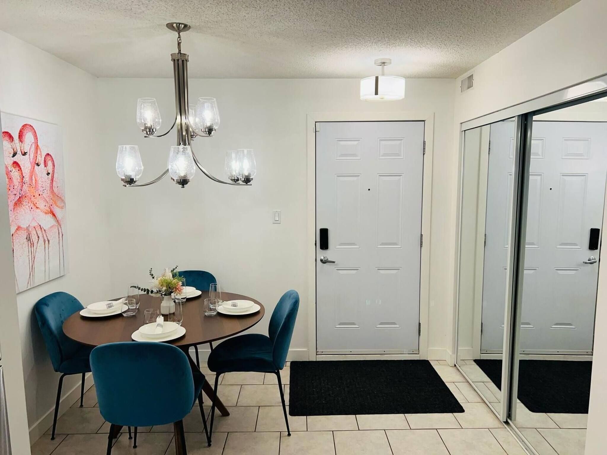 Apartment, 2 Bedrooms, Accessible, Fireplace | Dining room